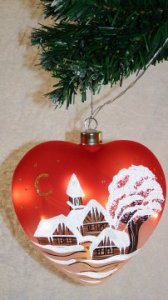 Christmas Decorated Hand Painted and LED illuminated Heart Red Class 01